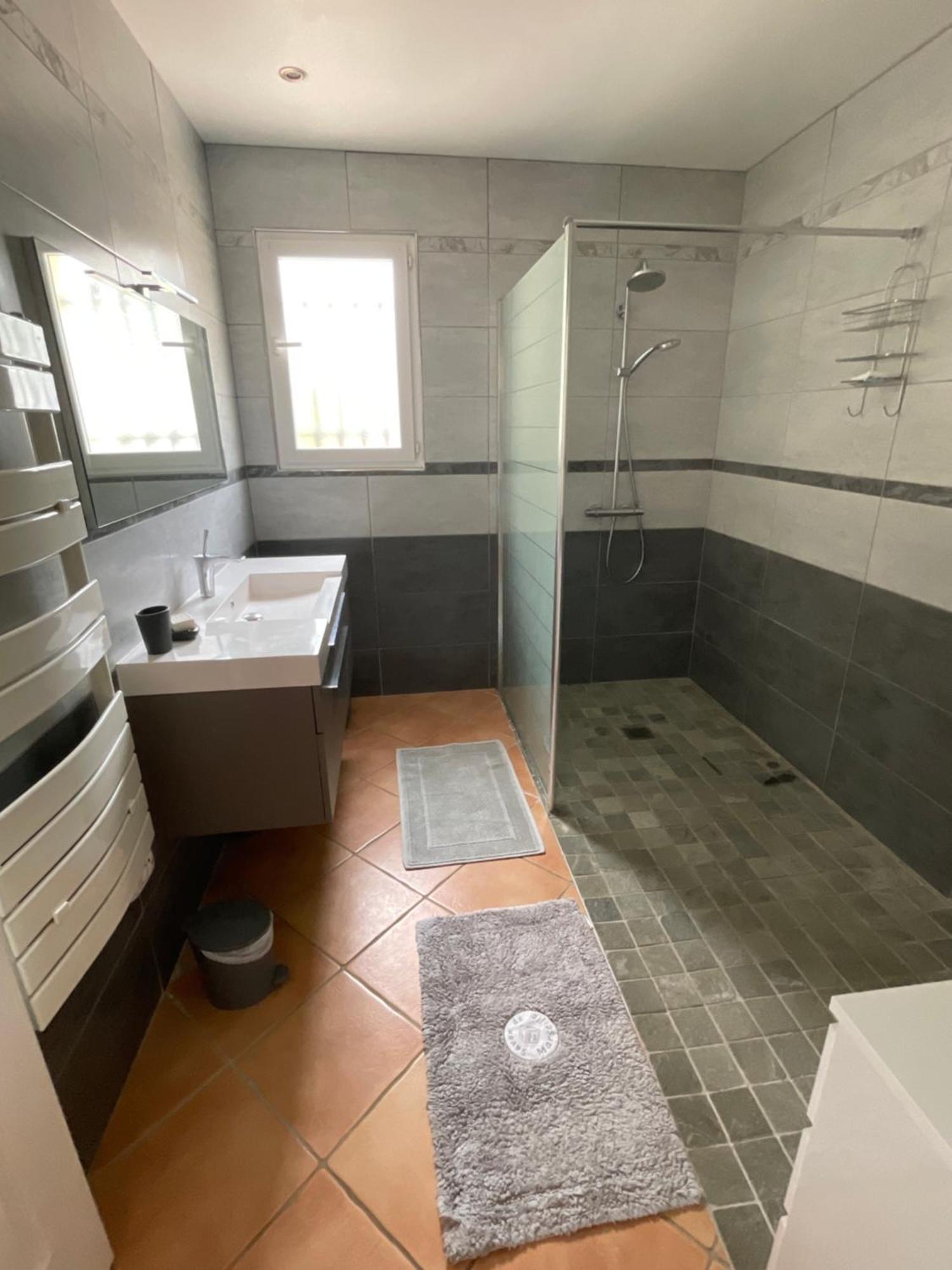 Villa Raphael Régusse Extérieur photo