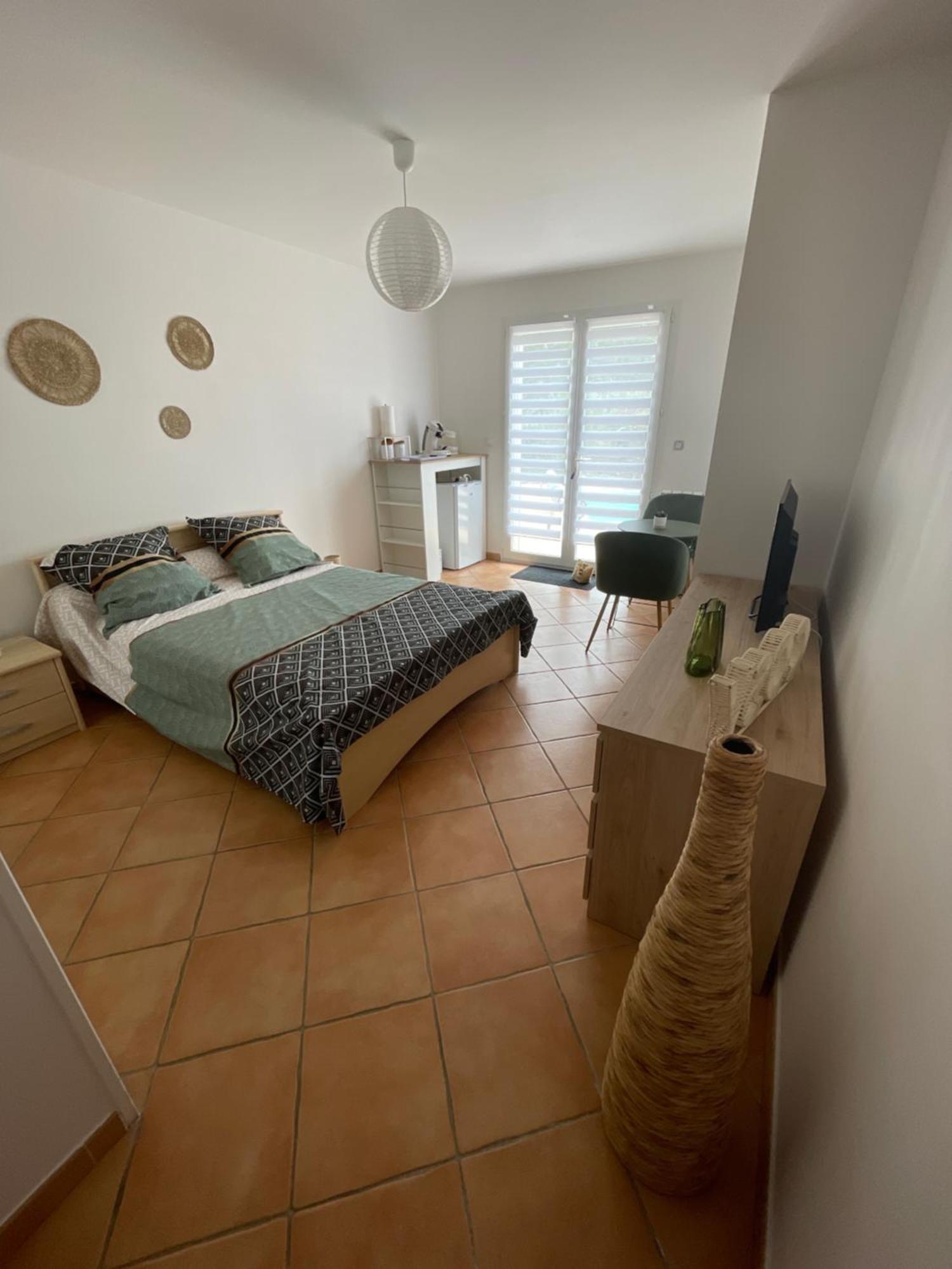 Villa Raphael Régusse Extérieur photo