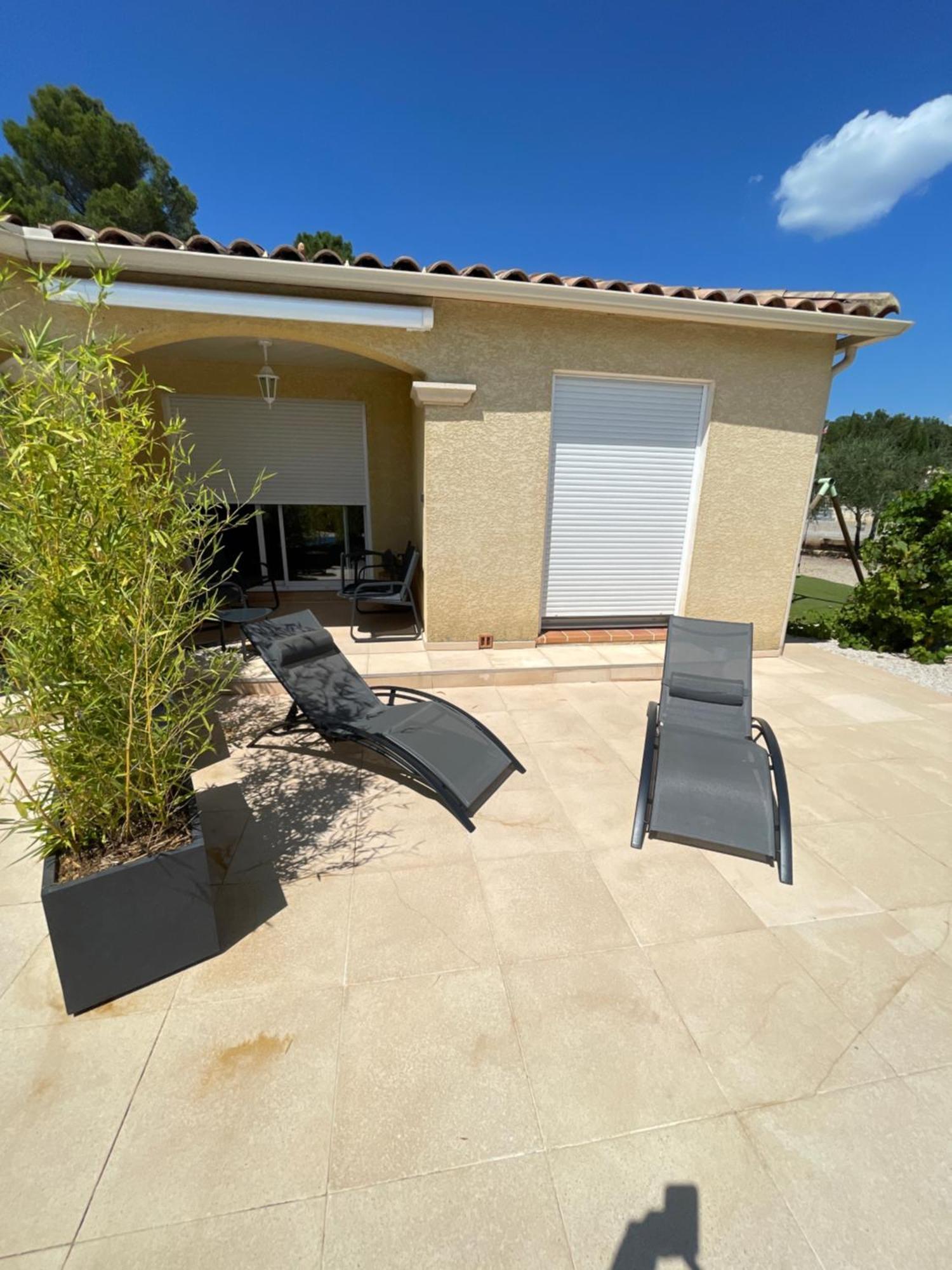 Villa Raphael Régusse Extérieur photo